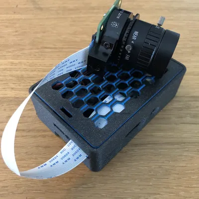 Vỏ Raspberry Pi 3/4 B+ có khe cắm cáp camera