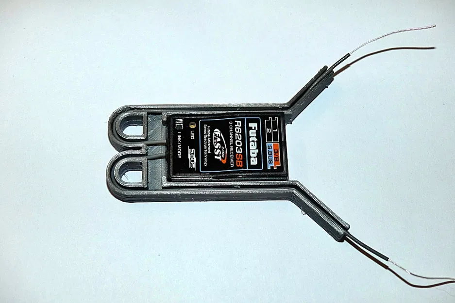 Vỏ bảo vệ in 3D cho Futaba R6203SB - Image 1