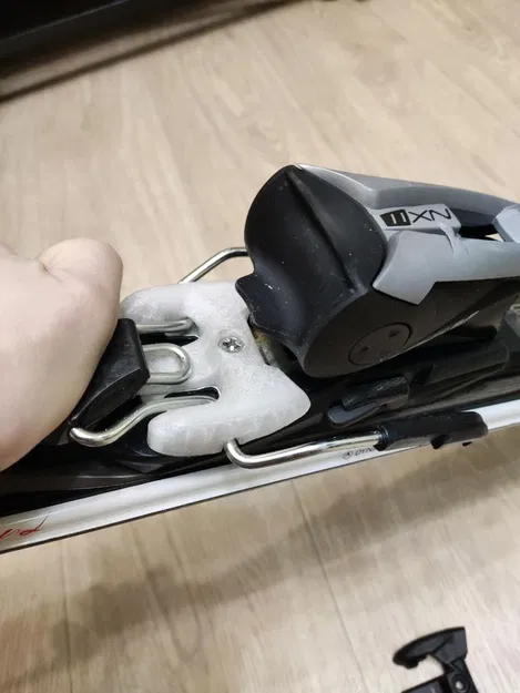 Giá đỡ chặn cho ván trượt tuyết NX II Look - Image 3