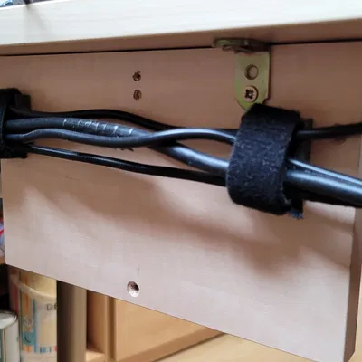 Kẹp cáp dán gai Velcro