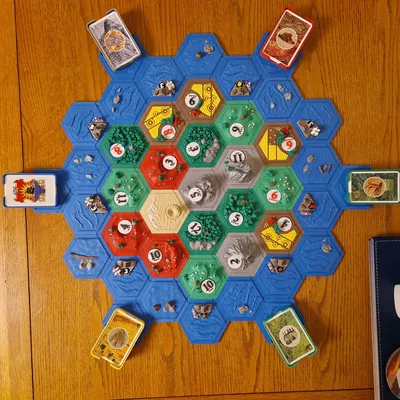 Daken Zla's Catan 2.0 (nam châm): Đế giữ thẻ bài