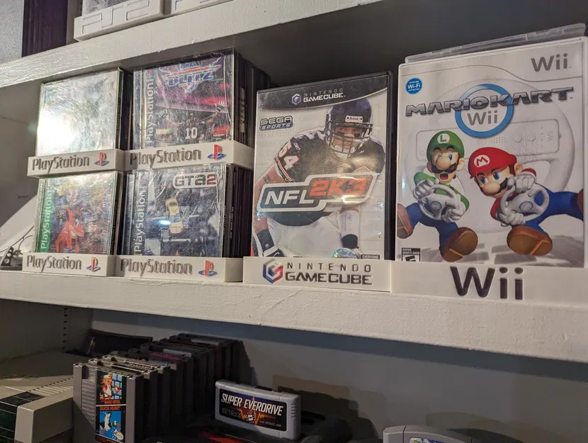 Kệ Trưng Bày Game GameCube - Image 1