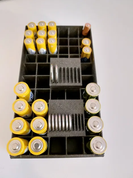 Phụ Kiện Hộp Đựng Pin CR - Image 1