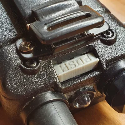 Chốt Pin (Latch) Thay Thế Cho Máy Bộ Đàm Baofeng UV-5R