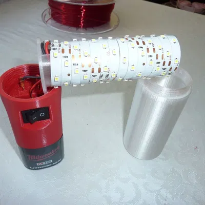 Đèn pin/Đèn lồng Milwaukee M12