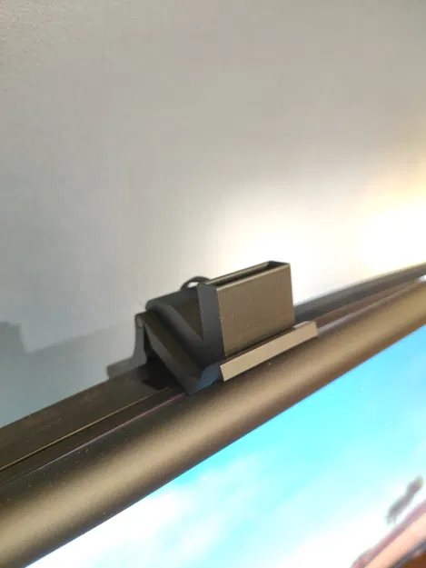 Giá đỡ Webcam Logitech Brio 100 cho Thanh đèn Xiaomi Mi - Image 3