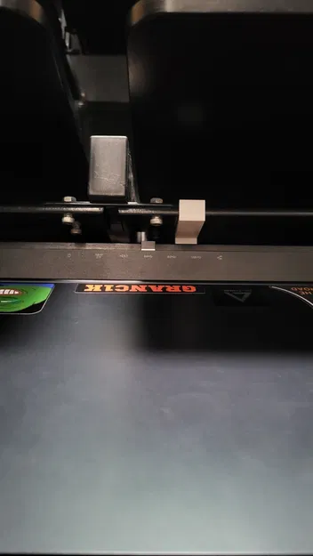 Kẹp giữ cho bàn gấp tại tòa nhà G, Đại học TUL - Image 3