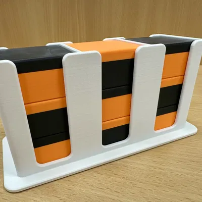 Hộp nhỏ có giá đỡ