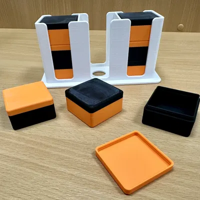 Hộp nhỏ có giá đỡ