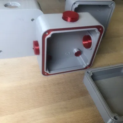 Hộp nối ba cổng có gioăng in được