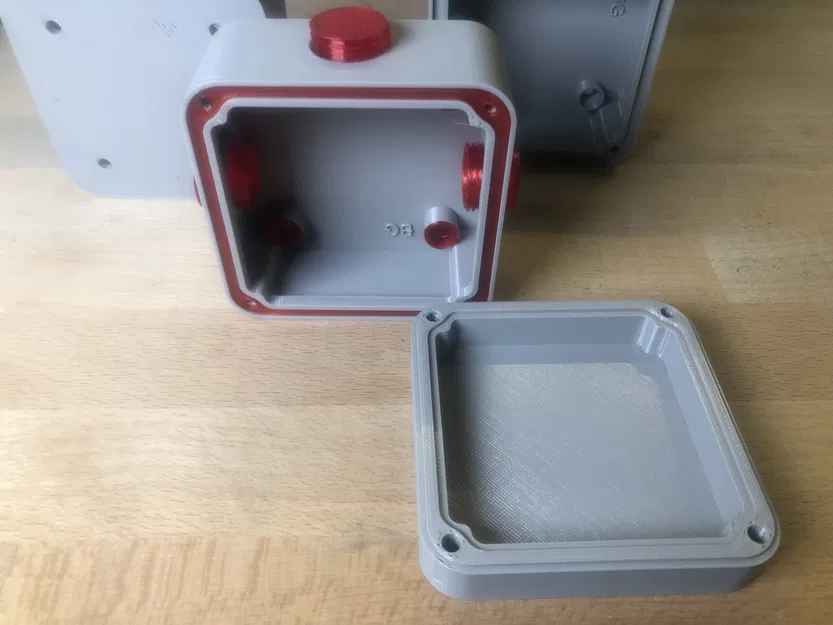 Hộp nối ba cổng có gioăng in được - Image 4