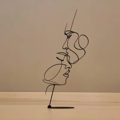 Tượng Nụ Hôn Thanh Tao