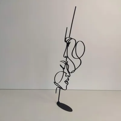 Tượng Nụ Hôn Thanh Tao