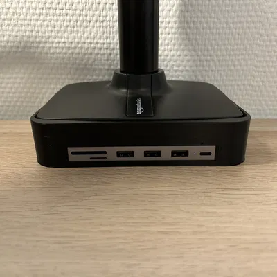 Chân đế hub Satechi cho chân đế màn hình Amazon Basics