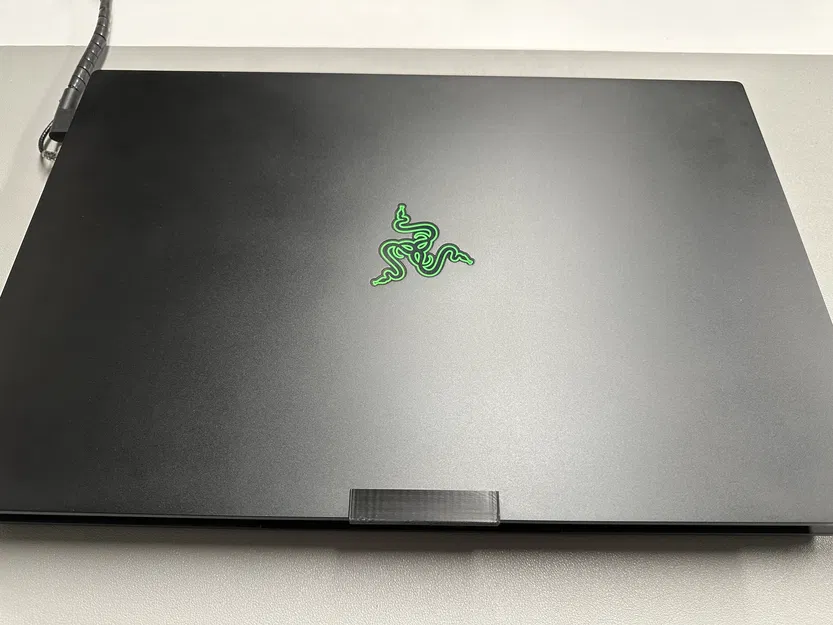 Nắp Che Webcam Laptop Razer 17" 2022 - Image 1