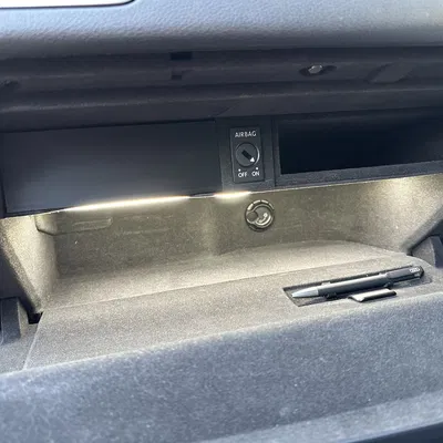 Hộc Đựng Đồ Hộc Găng Tay Audi A6 C7 RHD