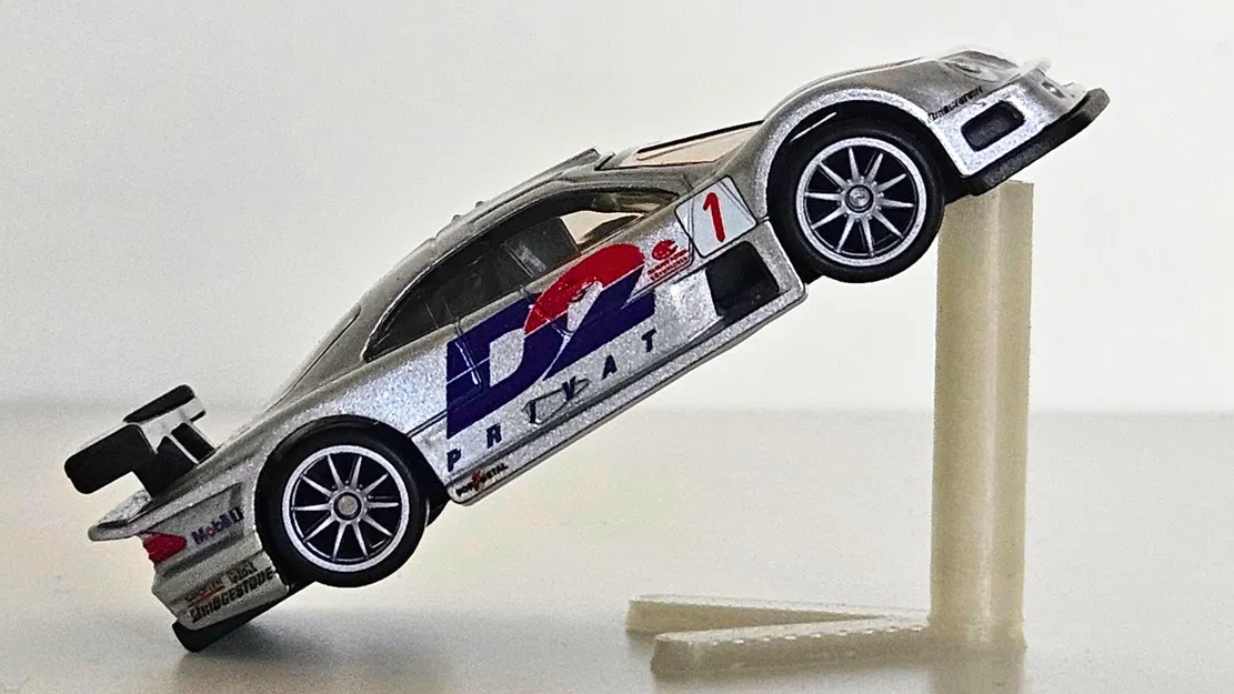 Đế trưng bày xe Hot Wheels Mercedes-Benz CLK GTR - Image 3
