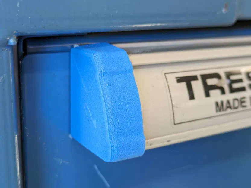 Miếng Thay Thế Bảo Vệ Góc Hộc Tủ Treston - Image 1