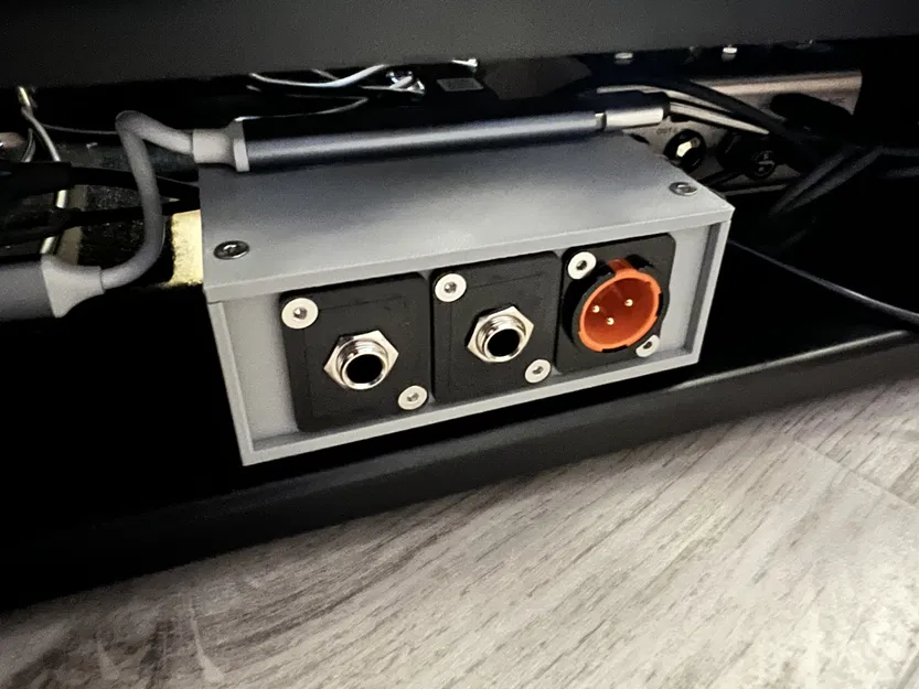 Hộp Giao Diện Cho Pedalboard - Image 1