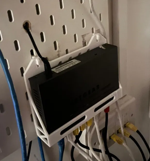 Giá đỡ Skadis cho Netgear GS108Tv2 - Image 2