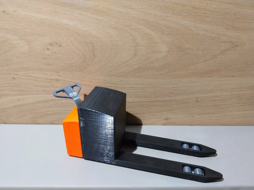 Xe nâng pallet điện Toyota BT Levio tỷ lệ 1/10 - Image 11