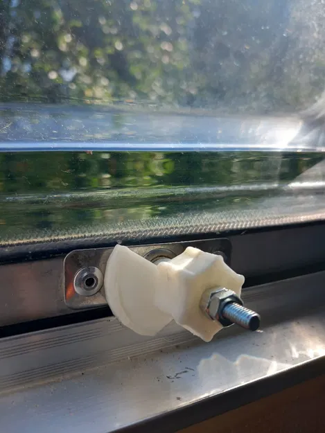 Khóa Cửa Sổ Xe Caravan - Image 2