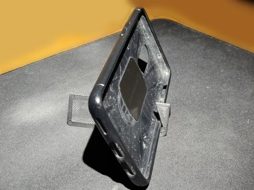 Giá Đỡ Điện Thoại Cỡ Thẻ Tín Dụng - Image 1