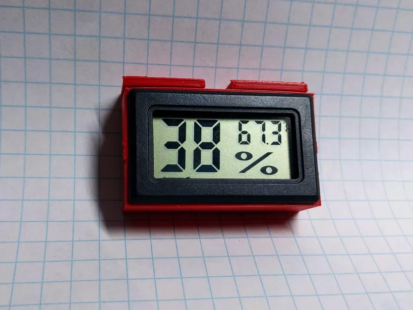 Ngàm giữ đồng hồ đo độ ẩm kỹ thuật số cho hộp trữ filament Sterilite - Image 2