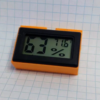 Ngàm giữ đồng hồ đo độ ẩm kỹ thuật số cho hộp trữ filament Sterilite