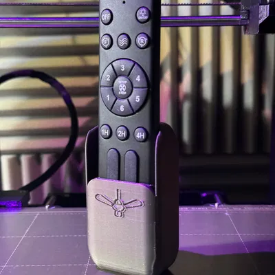 Giá treo tường Remote Quạt (Breezary)