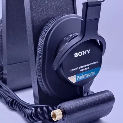 Chân Đế Tai Nghe