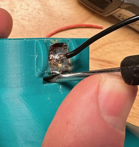 Đầu nối pin Ryobi 18V (in một mảnh, không cần đế) - Image 7