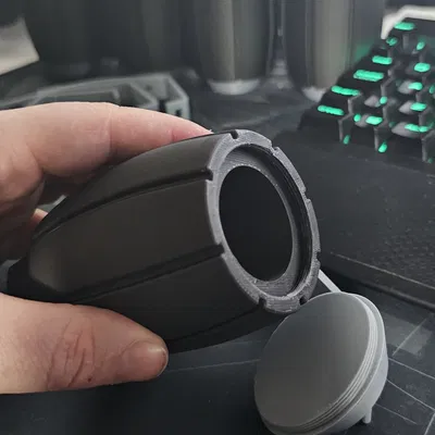 Mô hình Lựu đạn Robocop (1987) có nắp vặn