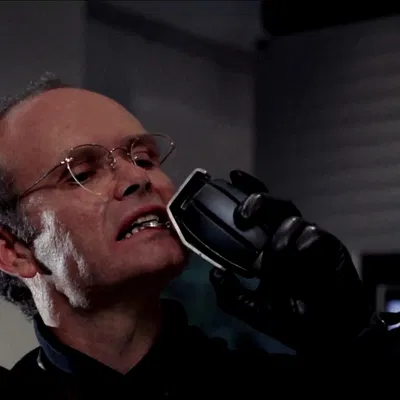 Lựu Đạn Robocop (1987)