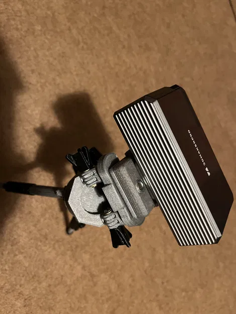 Giá đỡ máy scan 3D Seal dạng kẹp nhanh - Image 1