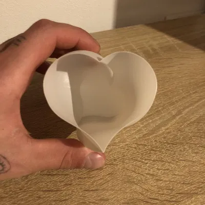 Bình Hoa Hình Trái Tim