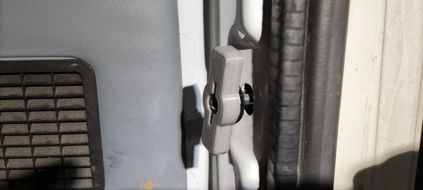 Dụng Cụ Hỗ Trợ Mở Ốc Đèn Hậu Ford Transit 2006-2014 - Image 1