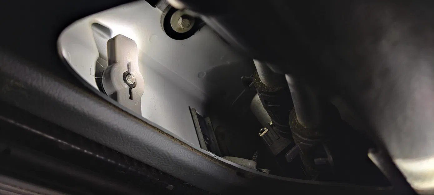 Dụng Cụ Hỗ Trợ Mở Ốc Đèn Hậu Ford Transit 2006-2014 - Image 4