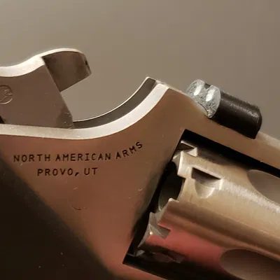 Kính ngắm phía sau súng lục NAA Mini