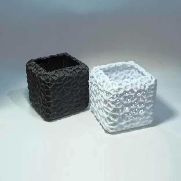 Chậu hoa Voronoi hình khối cho hồ cá - Image 1