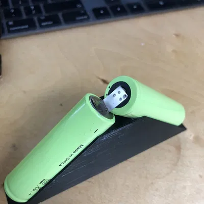 Khuôn hàn nối tiếp pin 18650