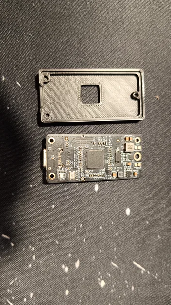 Phần vỏ case cho bo mạch NVME mini mua trên Aliexpress - Image 3