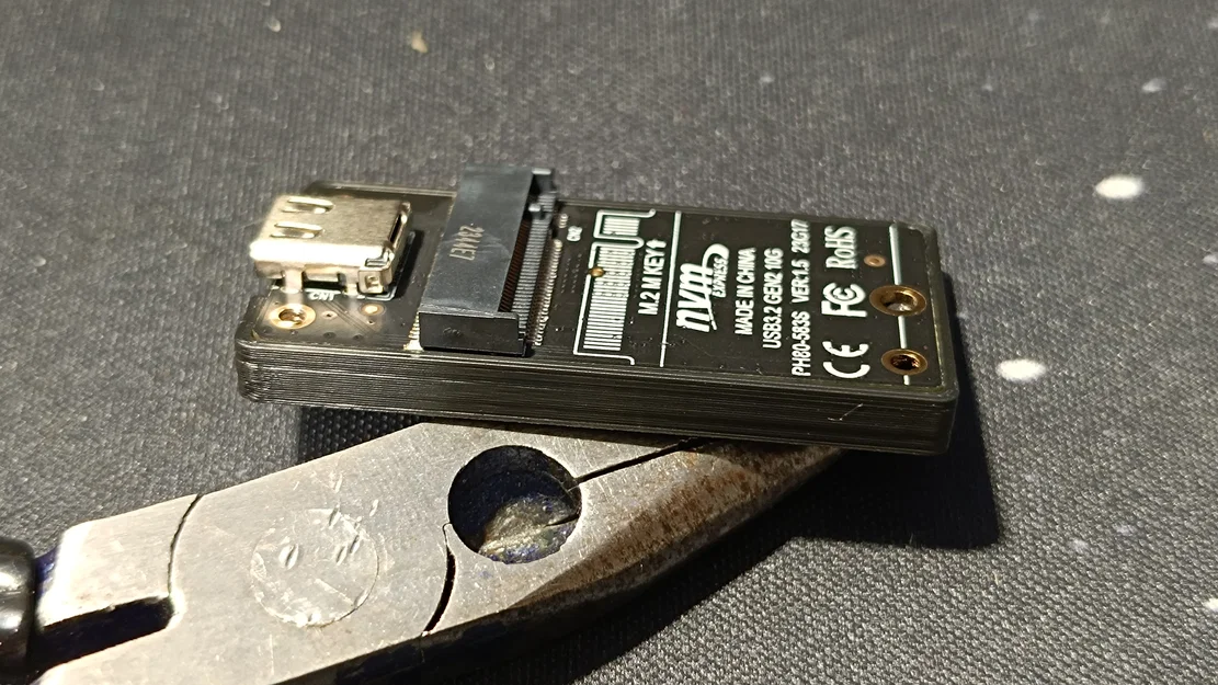 Phần vỏ case cho bo mạch NVME mini mua trên Aliexpress - Image 4