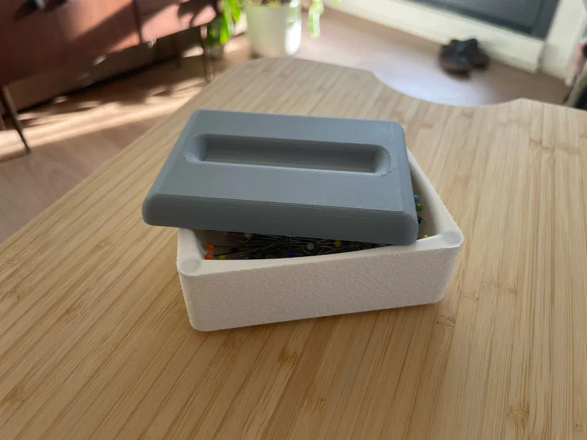 Hộp Nam Châm Có Nắp Đậy (dùng đựng kim may vá, v.v.) - Image 2