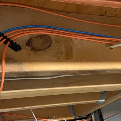 Giá Đỡ Dây Mạng