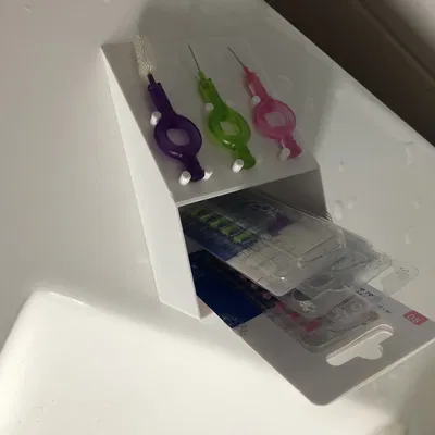 Kệ Giữ Bàn Chải Kẽ Răng Curaprox