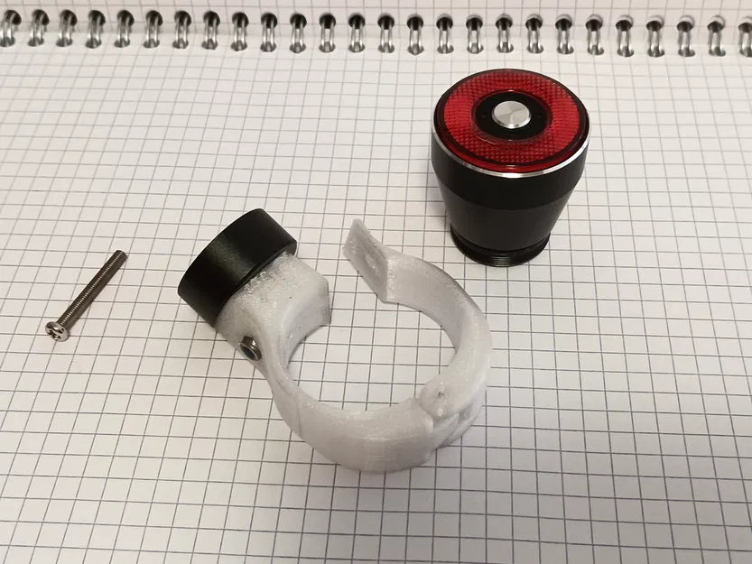 Khuôn Giữ Đèn Hậu Xe Đạp - Image 2