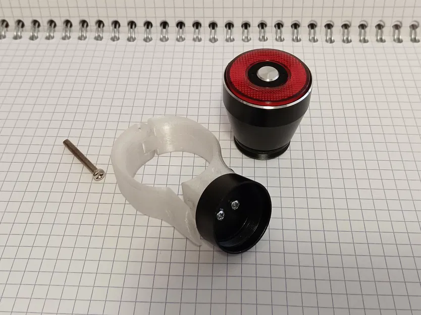 Khuôn Giữ Đèn Hậu Xe Đạp - Image 3