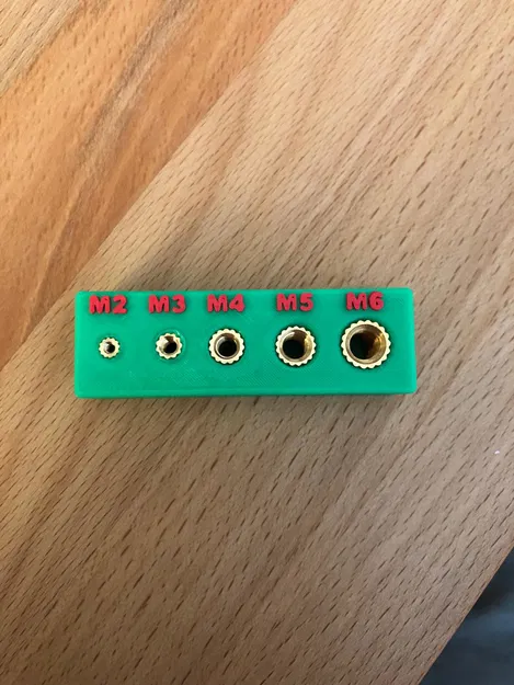 Mô Hình Trưng Bày Ốc Ren (Threaded Insert Display) - Image 1