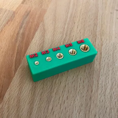 Mô Hình Trưng Bày Ốc Ren (Threaded Insert Display)